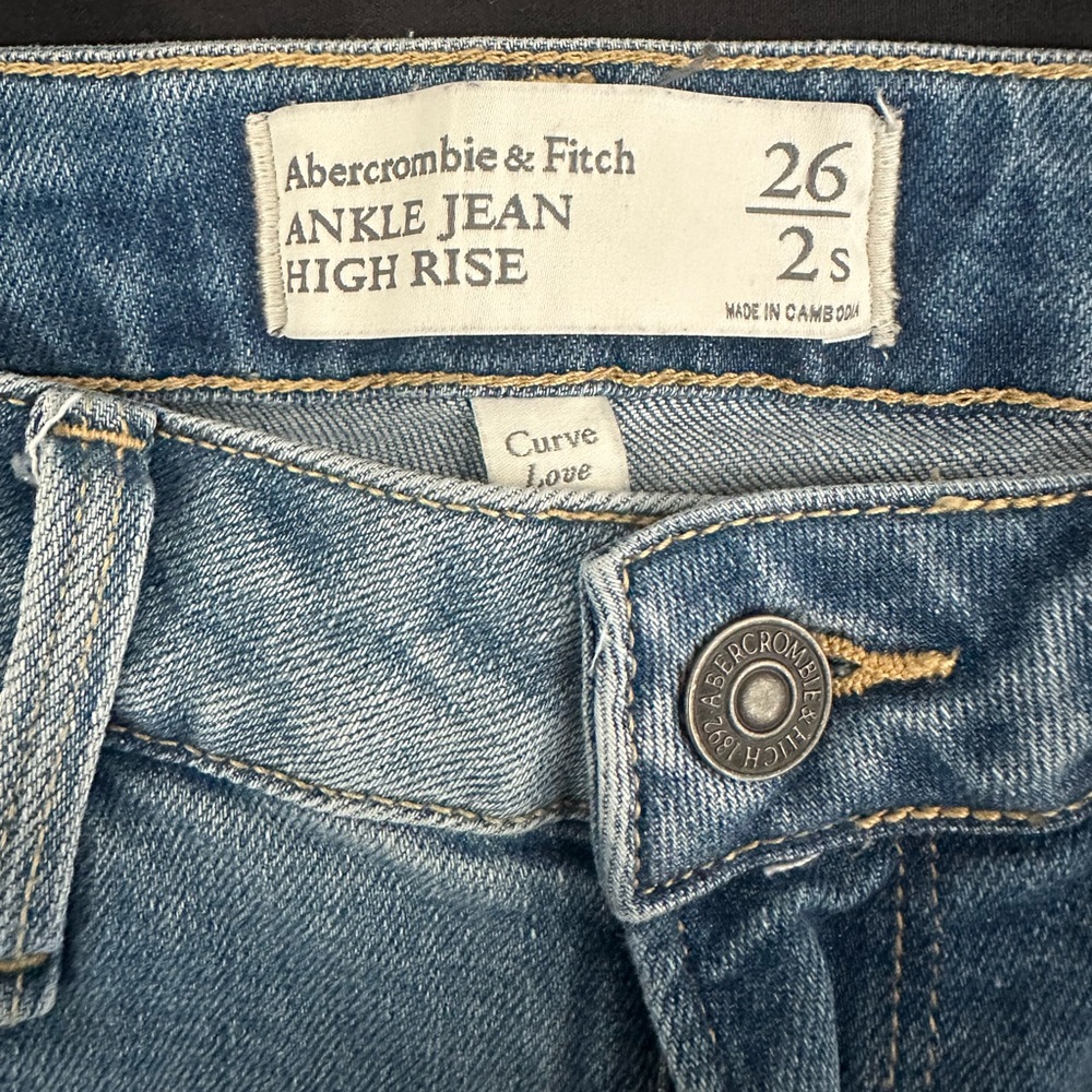 Abercrombie & Fitch High Rise Ankle Jeans - Denim Blue